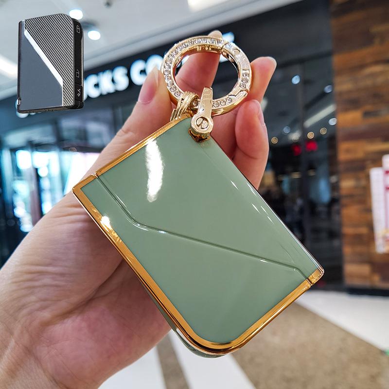 

Lynk&Co 03 Key Case: Global Limited Edition Women s High-End Snap Shell