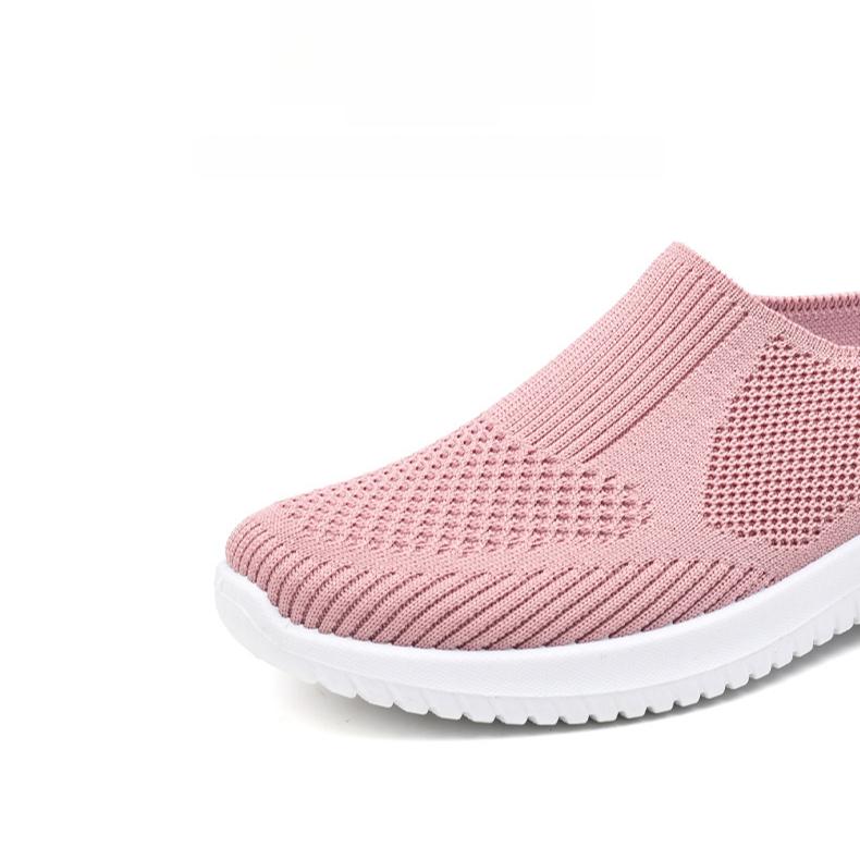 Women's Oversized Cloth Shoes Breathable Fly Woven Shoes Soft Soled Casual Mom Shoes