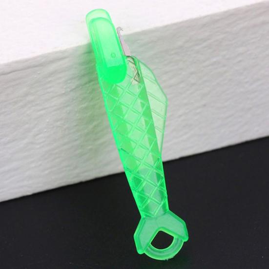 Mini Needle Threader Beginner Automatic Threading Tool Fish Design Sewing Threader for Hand Sewing And Machine Use DIY Craft And Repair
