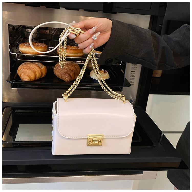 

The 2025 spring color scheme is simple with women s bags, chain and crossbody bags, and the 2025 new trendy fashion handbags білий