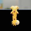 4 Stück Cartoon Figur Computer Monitor Dekoration Frucht Katze Feuerlöscher Giraffe Gott des Reichtums Statue Harz Skulptur Auto Armaturenbrett Ornament