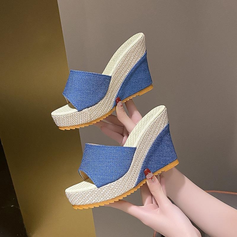 Large size women's shoes summer new solid color wedge heel large size cool slippers women's fashion outer sandals
