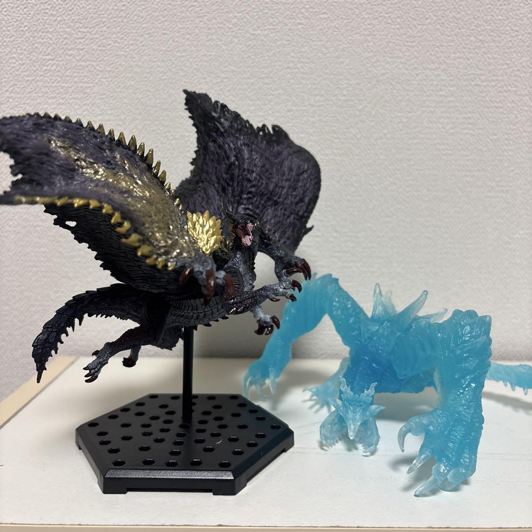 

[USED] Monster Hunter: Gore Magara Groaning in Chaos Gaiadelm (Clear) Figure