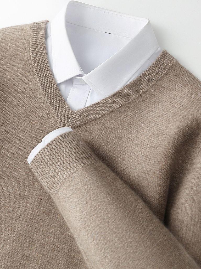 Men's 100% Pure Wool V-Neck Sweater, Medium Thickness, Versatile Solid Color Knitwear for Autumn and Winter