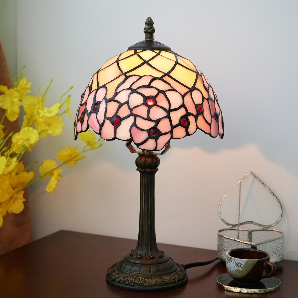 Beautiful Vintage Style Table Lamp Multi-Color Vintage Bedside Table Desk Lamp 8 Inch Wide Reading Light Decor