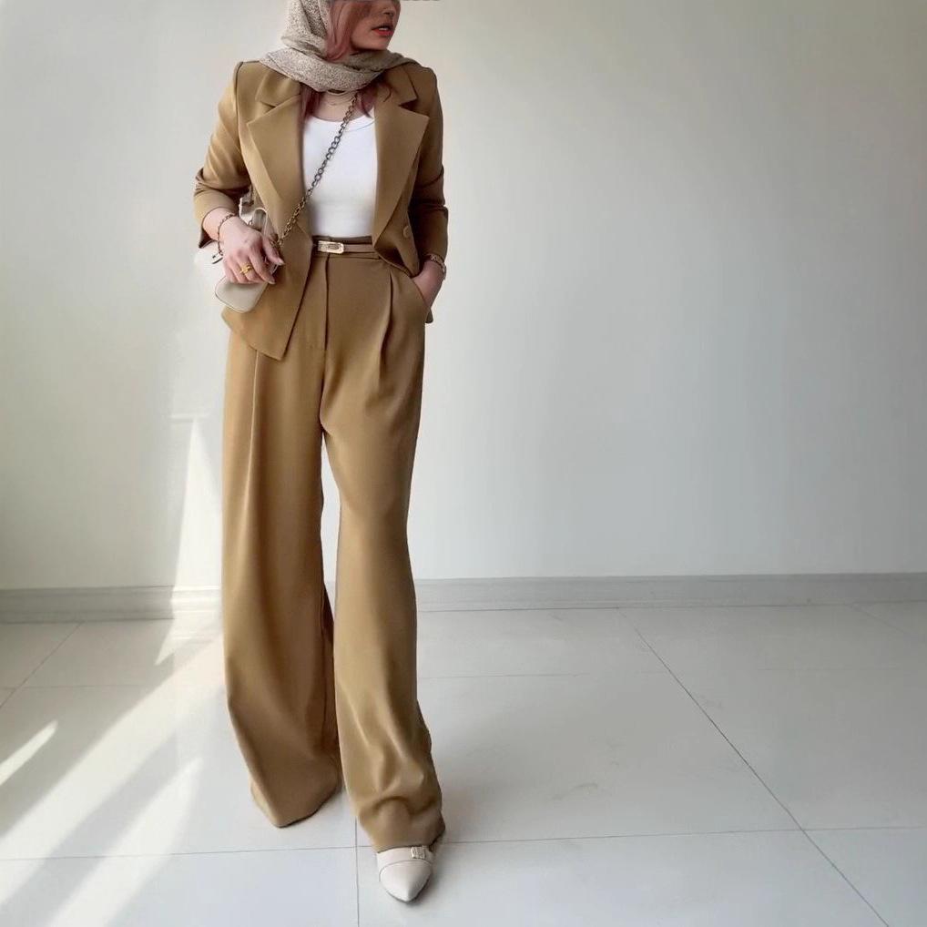 Женская мода осень/зима: Костюм-двойка с жакетом в стиле темперамент S верблюд