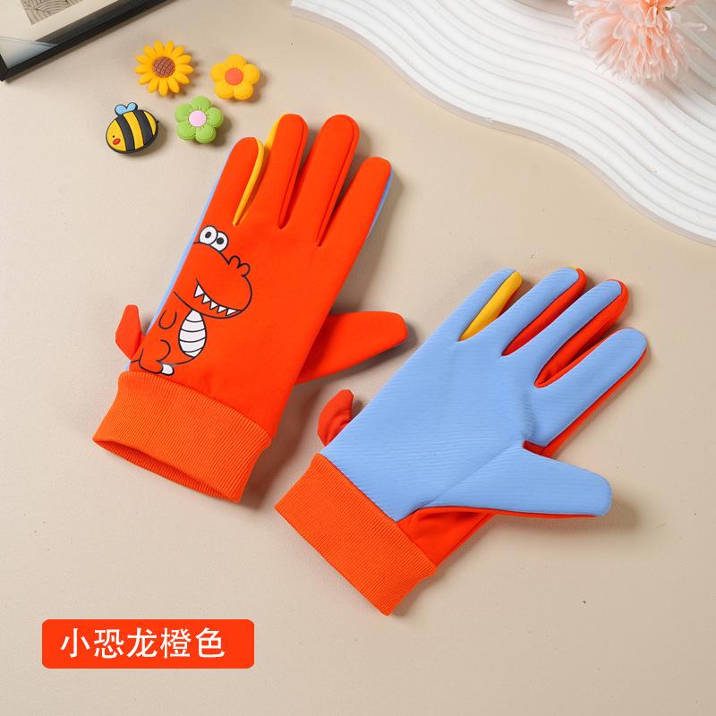 

Children s gloves are warm and cold-resistant in winter, soft and velvet-proof, water-splashing and windproof, boys and girls 5-10 years old cartoon one size (suitable for 5-10 years old)
