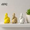 Cozy Cafe Window Displays Daydreaming Duck Figurine Minimalist Holding An Egg Sculpture Resin Matte Statues Animal Statue Creative Desktop