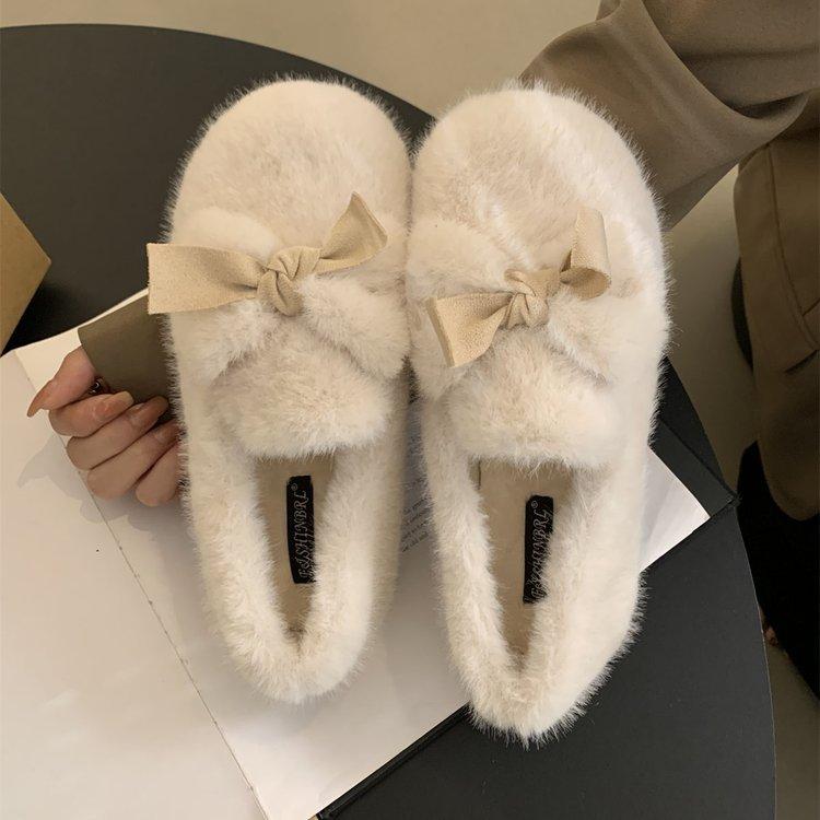 

A pair of bean shoes, women s winter fleece cotton shoes, 2025 new bow mink wool shoes, women s outer flat shoes 39
