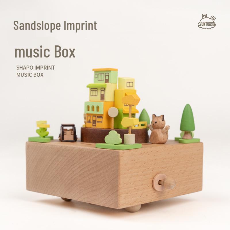 

Rotatable Panda Wooden Music Box Ornament - Mechanical Spring Gift for Birthdays and New Year