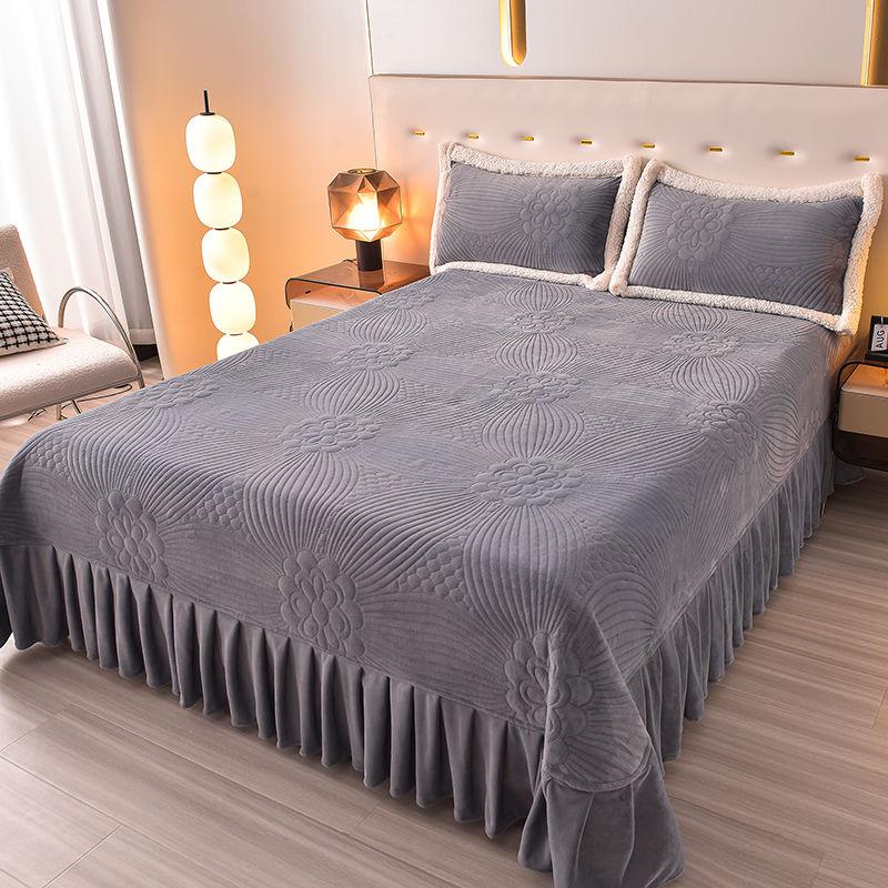Milk Velvet Bed Cover Plush and Thickened Winter Bed Sheet Warm and Cotton Anti Slip Suitable for Two People