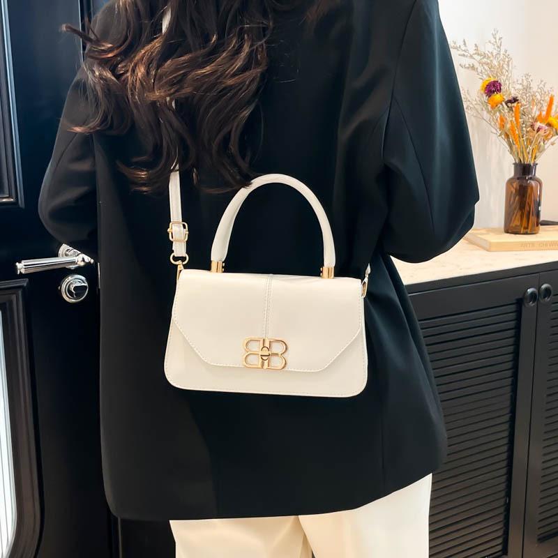 

Винтажный стиль Подмышечная маленькая квадратная сумка Женская сумка Простая эстетика Нишевый дизайн Сумка через плечо белый