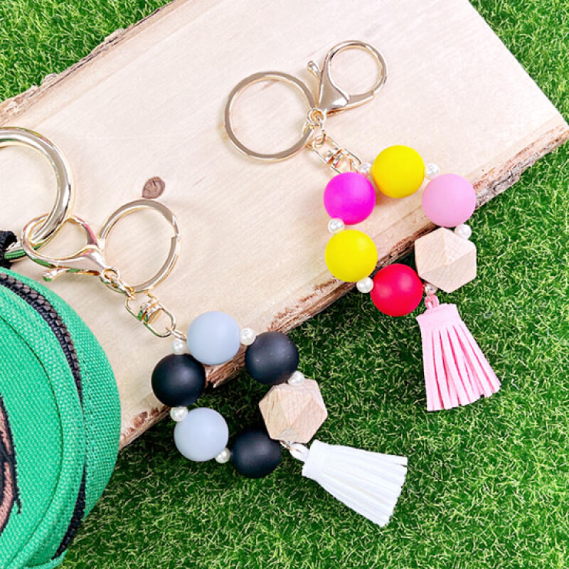 

Making a Woodring Tassel Keychain (1 person, choose 1 of 5 types) 3. Blue series