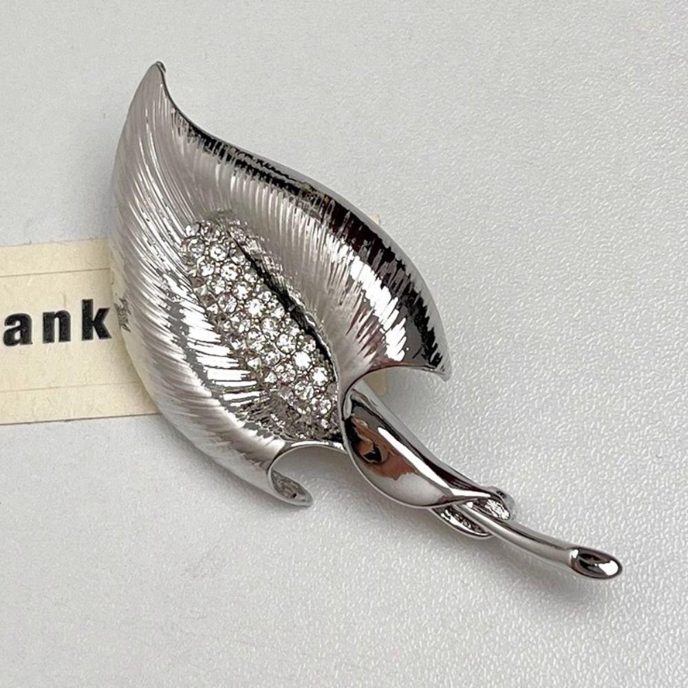 Minority Design Exaggerated Brooches Jewelry Accessories Women Brooch Metal Flower Brooches  Daily