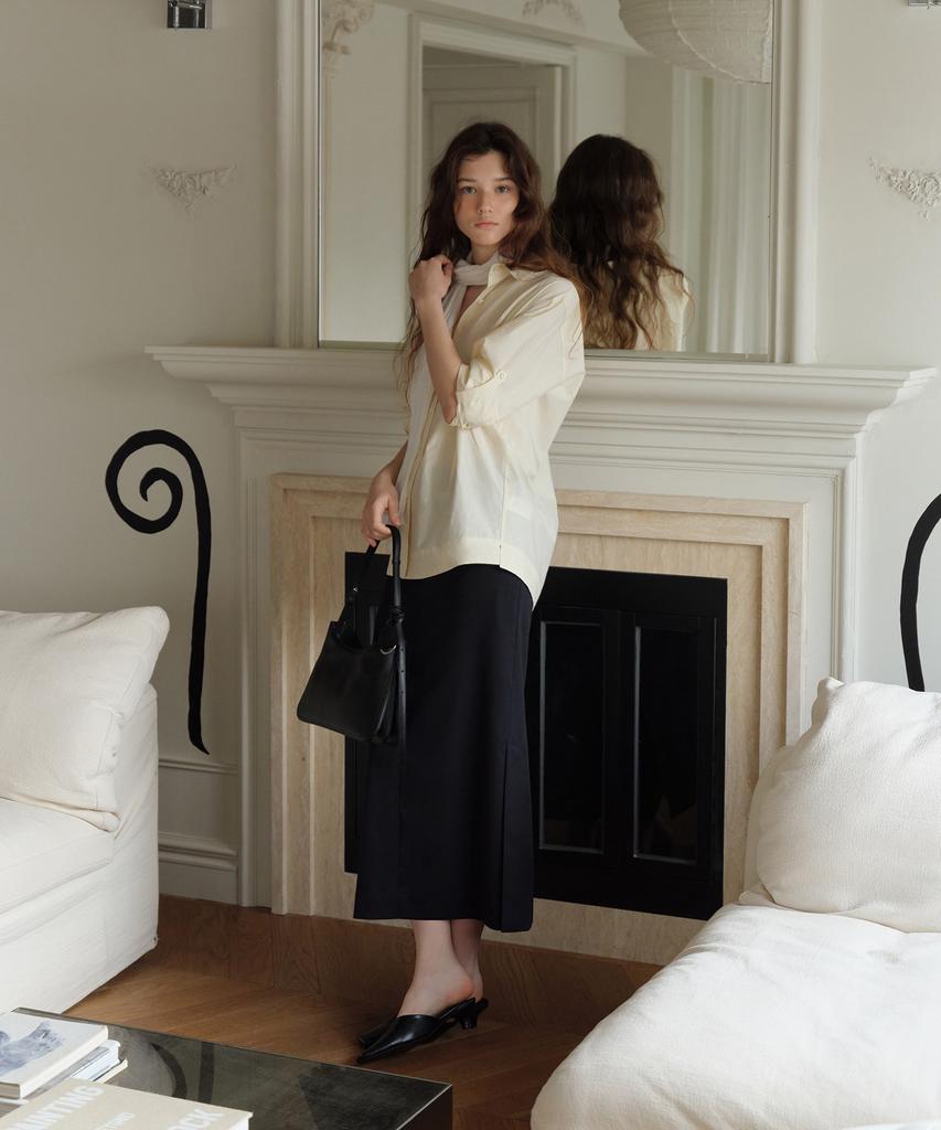 Poyueoaijeuonli Karin Maxi Skirt (Navy)
