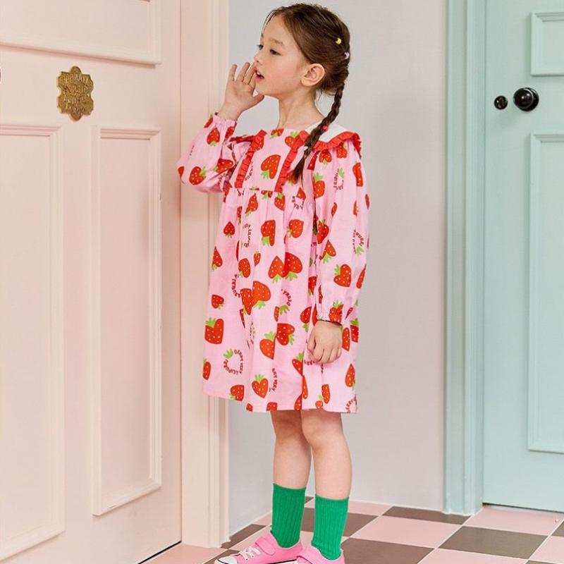 Lilypuri Dress  Pink  Model