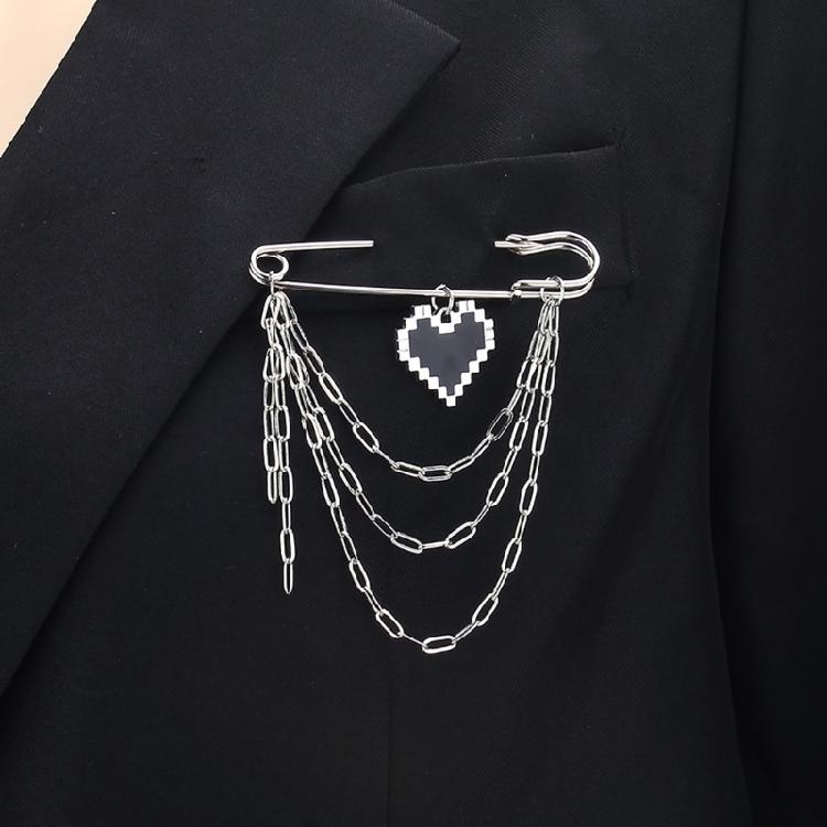 Edgy Chain Pin Adornement Unique Badge Pin Stylish Brooches Accessory for Women