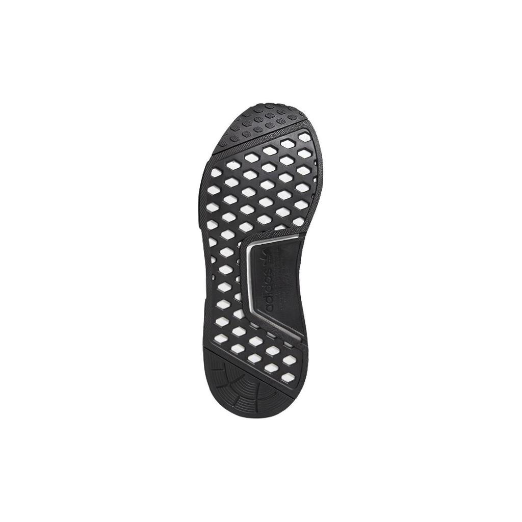 adidas NMD_R1 'Černá Bílá' FV5438
