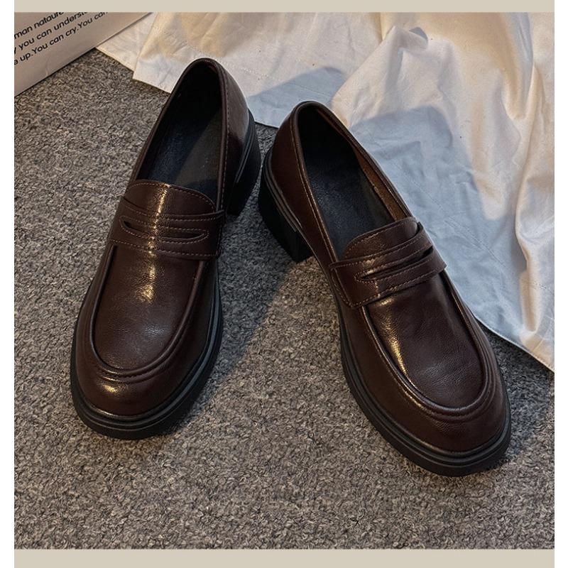 Retro Chunky Round-toe Flats - Relaxed, Comfortable and Simple Shoes