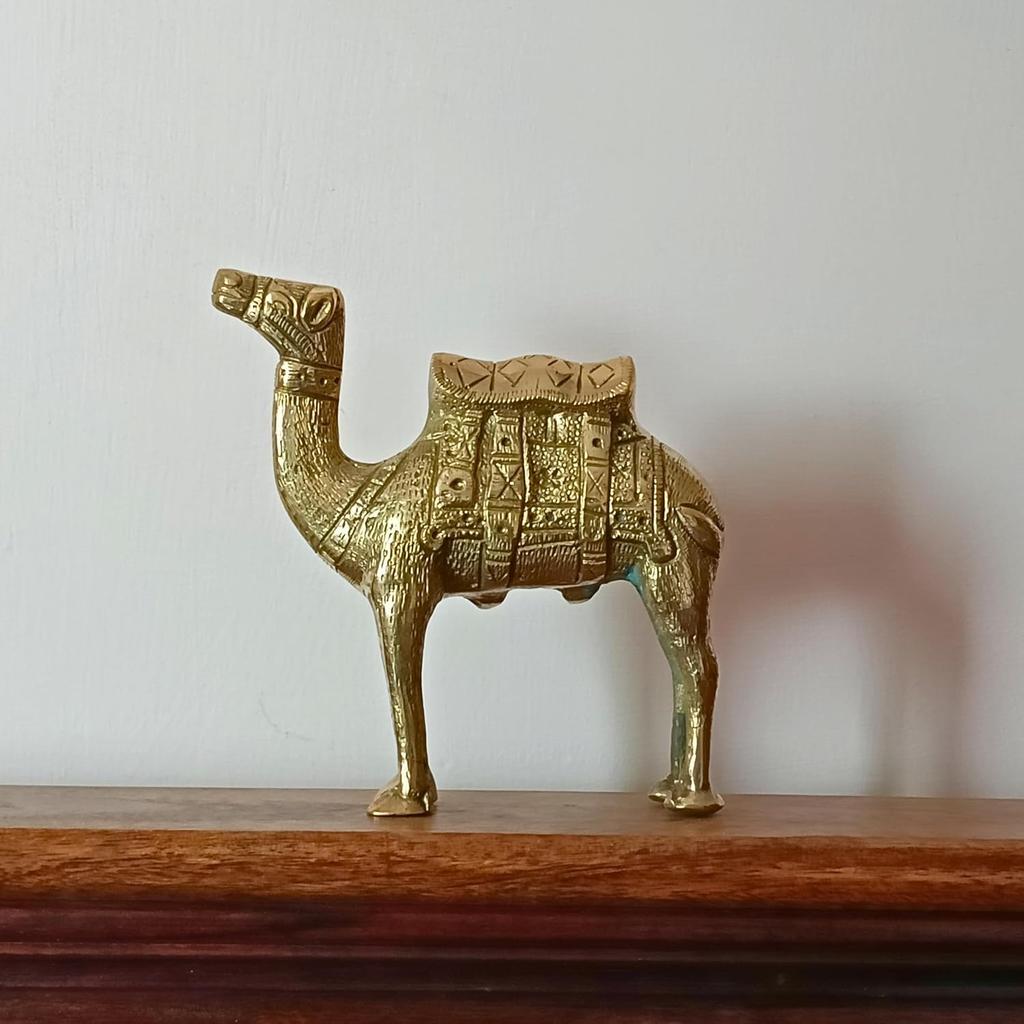 

Handcrafted Decorative Figurine, Camel Showpiece Idol, Brass, Gold - 13.5 Cm