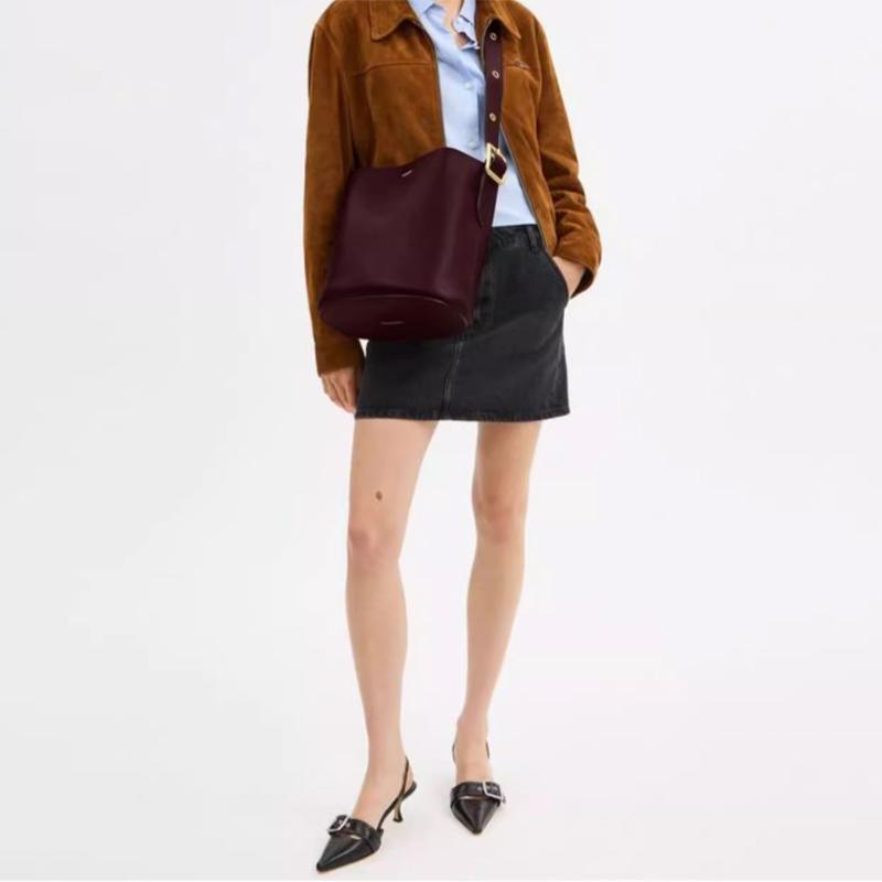 Coach Bleecker 28 Bucket Bag With Brand Letter Logo Women Shoulder Bag Burgundy CCC23-B4MER