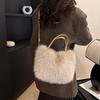 Kunstbont Tote Bag Dames Emmer Pluche Luxe Design Dames Handtassen Zachte Winter Crossbody Schoudertassen
