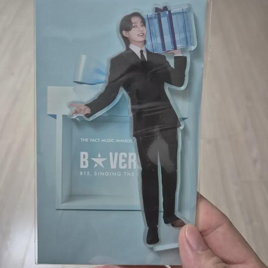 

BTS Акриловая подставка Jungkook, ограниченный выпуск в Японии