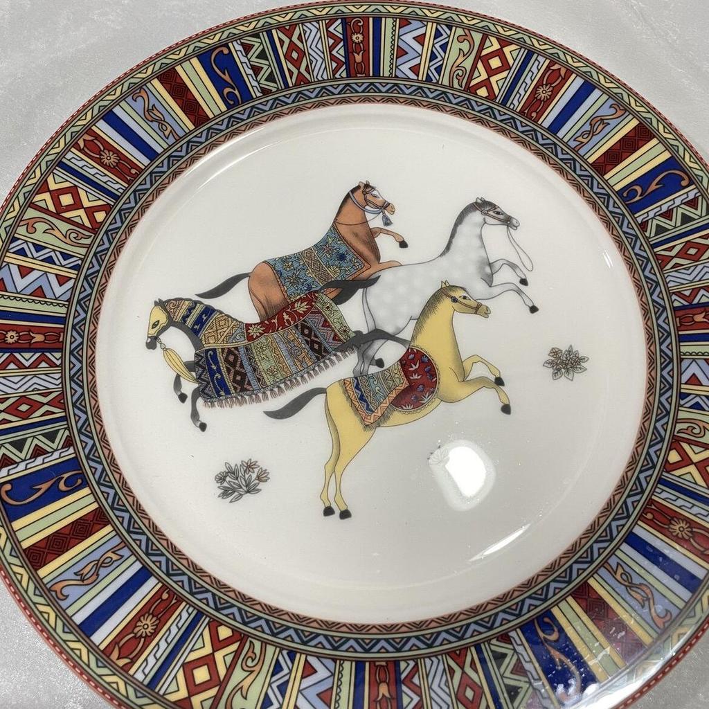 British Retro Hermes Bone China Oval Plate - Spray Painted Cartoon Design