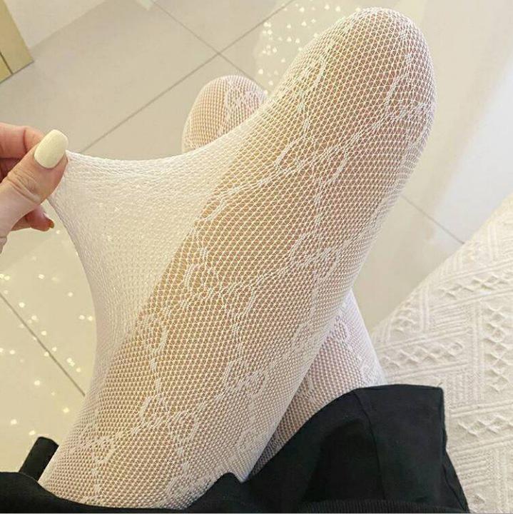 Czarne Jedwabne Koronkowe Kabaretki Lolita dla Kobiet - Odporne na Zaciągnięcia, Mikropresja, Piękne Nogi