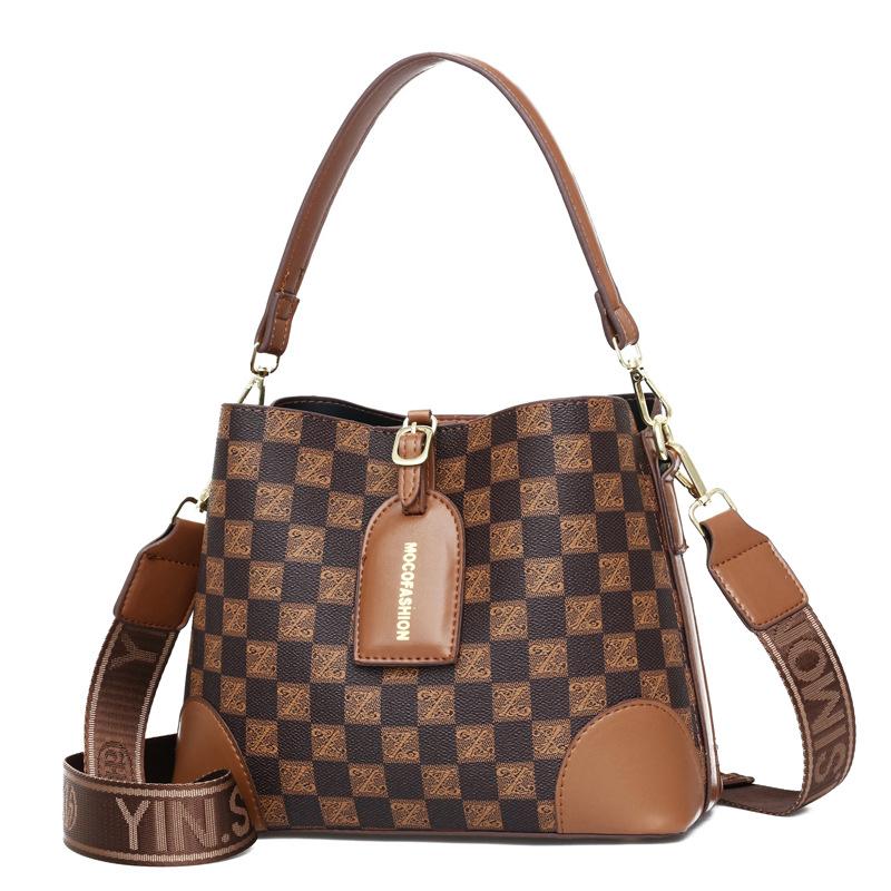 Manufacturer bucket bag 2025 new trendy printing fashionable versatile portable messenger large-capacity women's bag one piece sent on behalf of