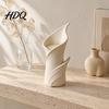 Elegant Room Accent Calla Lily Candle Holder 3D Printed Tealight Stand Modern Artistic Stand Flower Centerpiece for Living Bedroom Decor Base