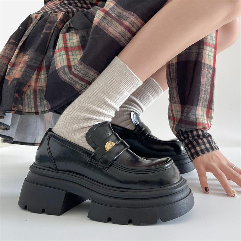 Black British style retro versatile platform small leather shoes autumn and winter with skirts and loafers