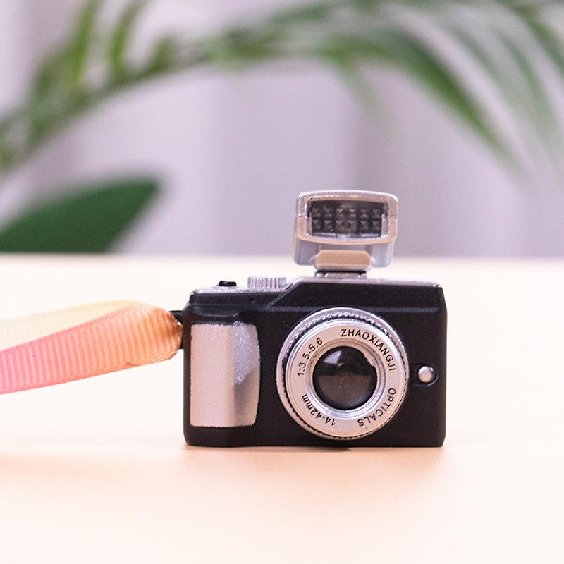 

Кукольная камера с мини-ремешком, зеркальная цифровая фотокамера, модель со вспышкой затвора, куклы, одевающиеся игрушки, украшения для кукольного домика, ролевые игры, игрушки