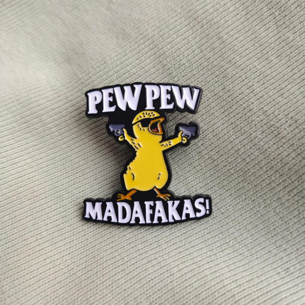 Custom Yellow Duck Brooch - Cute Cartoon Animal Badge for Hats & Clothes, Anti-Exposure Accessory