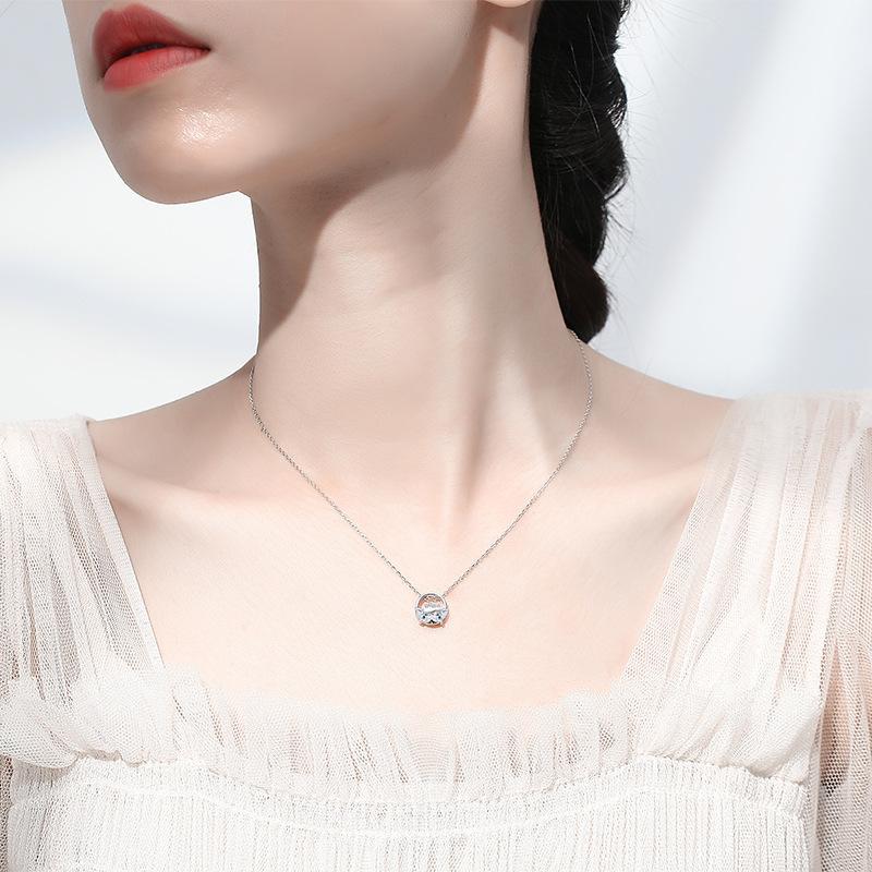 Le reste de votre vie a votre collier, sens du design de niche féminin, luxe léger, chaîne clavicule petit poisson diamant scintillant, cadeau de Saint-Valentin.