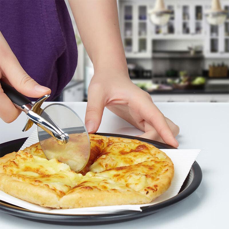 Stainless Steel Rolling Pizza Cutter