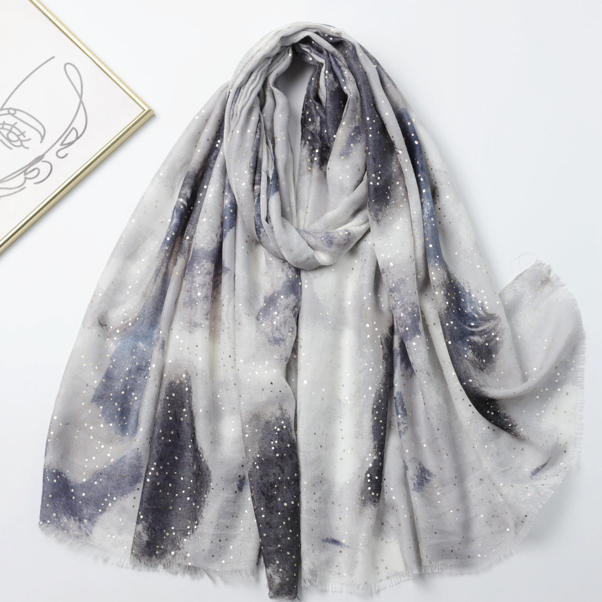 

Bronzing Changhong Satin Cotton Printing Long Towel Factory Sales Travel Vacation Sunscreen Shawl чорний