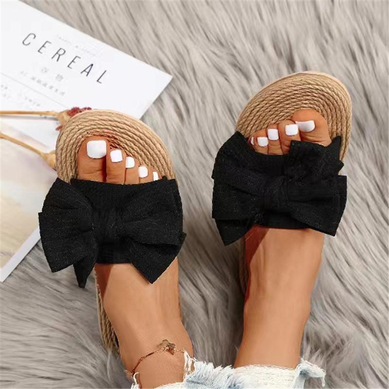 Spring and Summer Footwear Plus Size Round-headed Light Slippers with Flat-bottomed Non-slip Sandals Women's Shoes