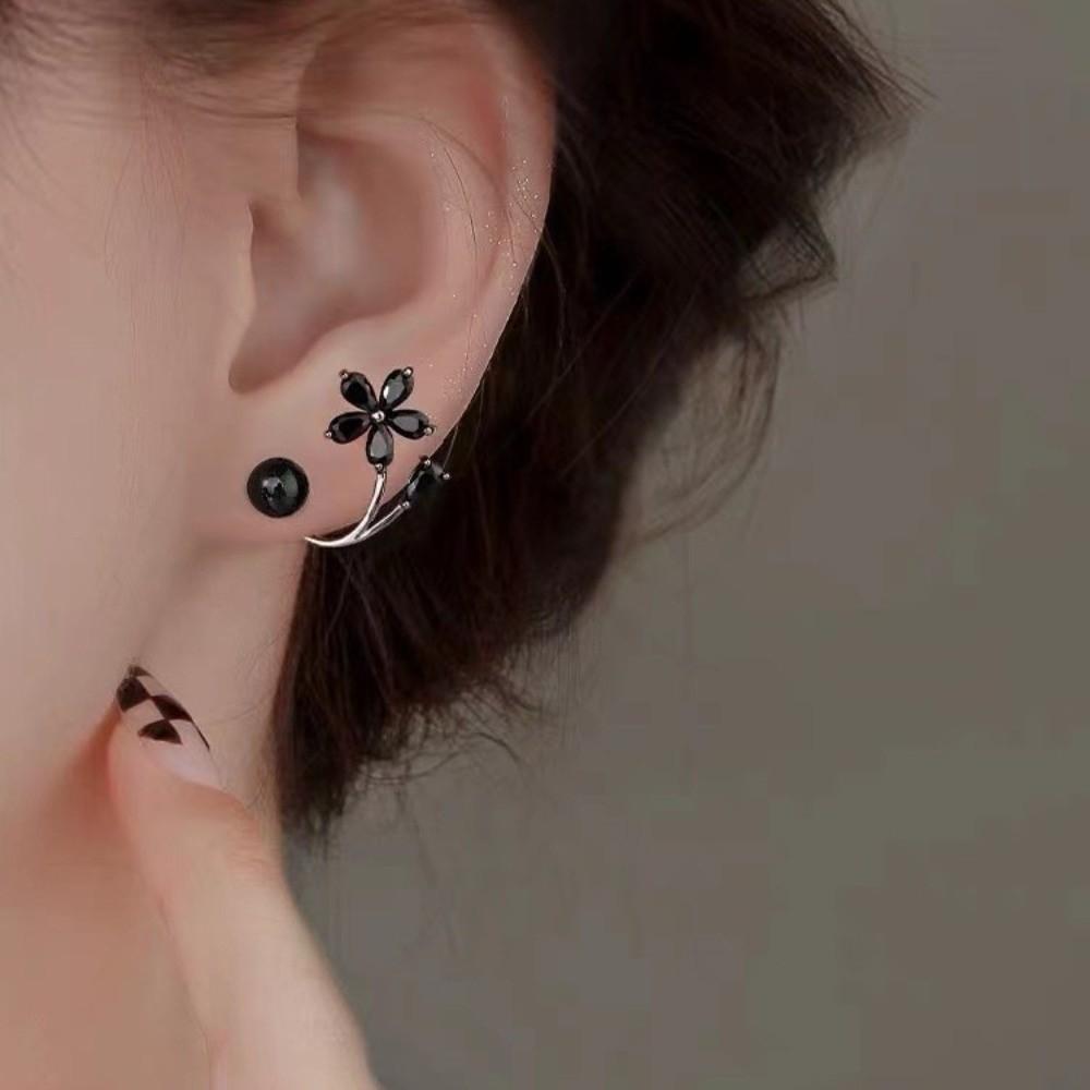Sweet Crystal Flower Earrings Light Luxury Ladies U-shaped Earrings Flower Ear Studs  Jewelry Gifts