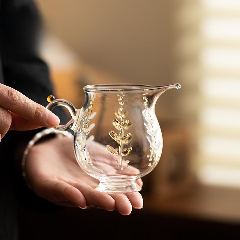 

Wisteria flower fair cup high borosilicate heat-resistant tea dispenser highend threedimensional flower tea ceremony accessories 200-400ml
