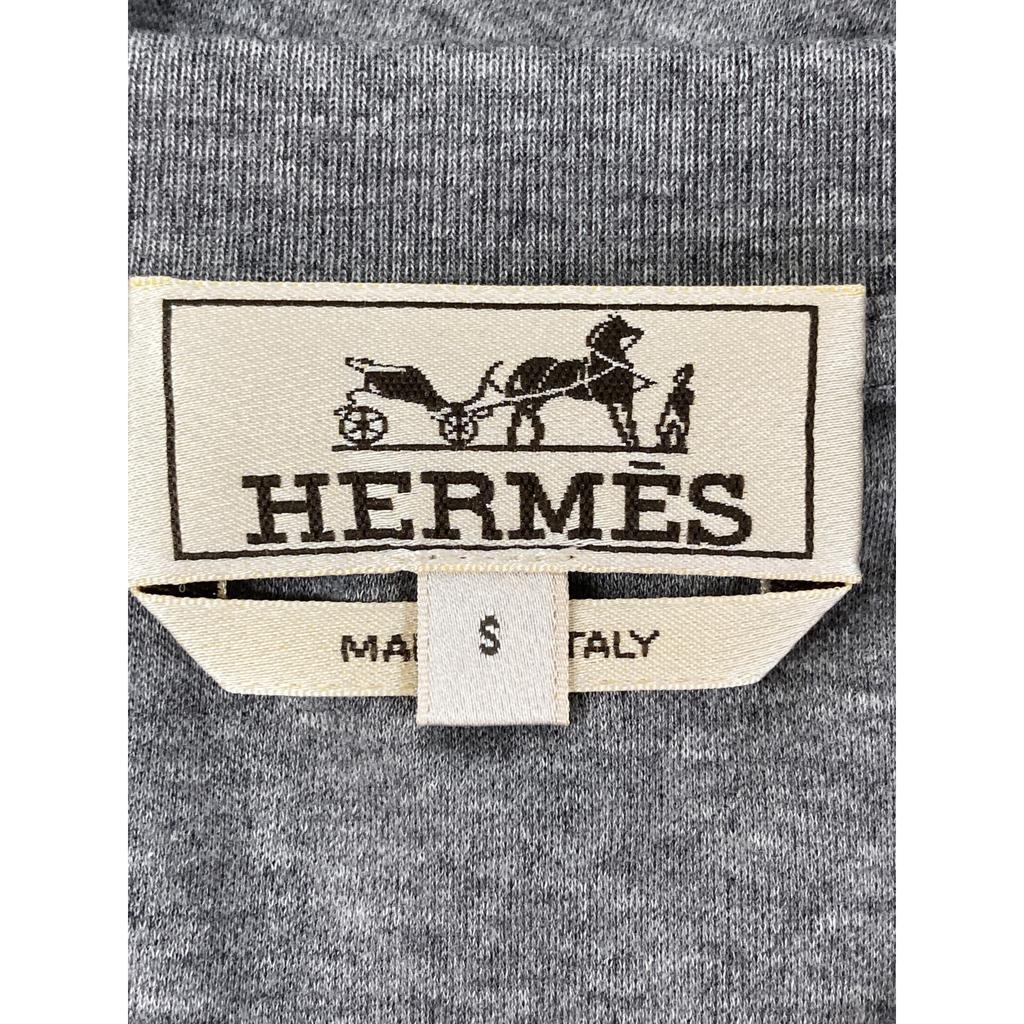Hermes [Ausgezeichneter Zustand/Inlandsgenehmigt] H567810HA H Cheval Leder-Logo-Patch Kurzarm-T-Shirt/ Oberteile S grauGebraucht