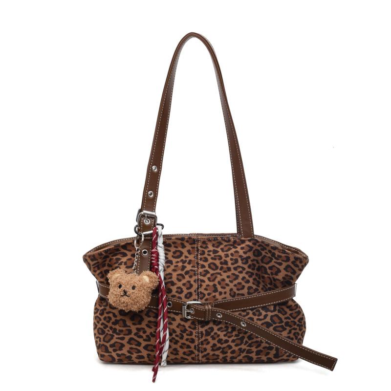New Leopard Pattern Handheld Small Square Bag Autumn/Winter Fashionable Atmosphere Underarm Bag Versatile Commuter Shoulder Bag