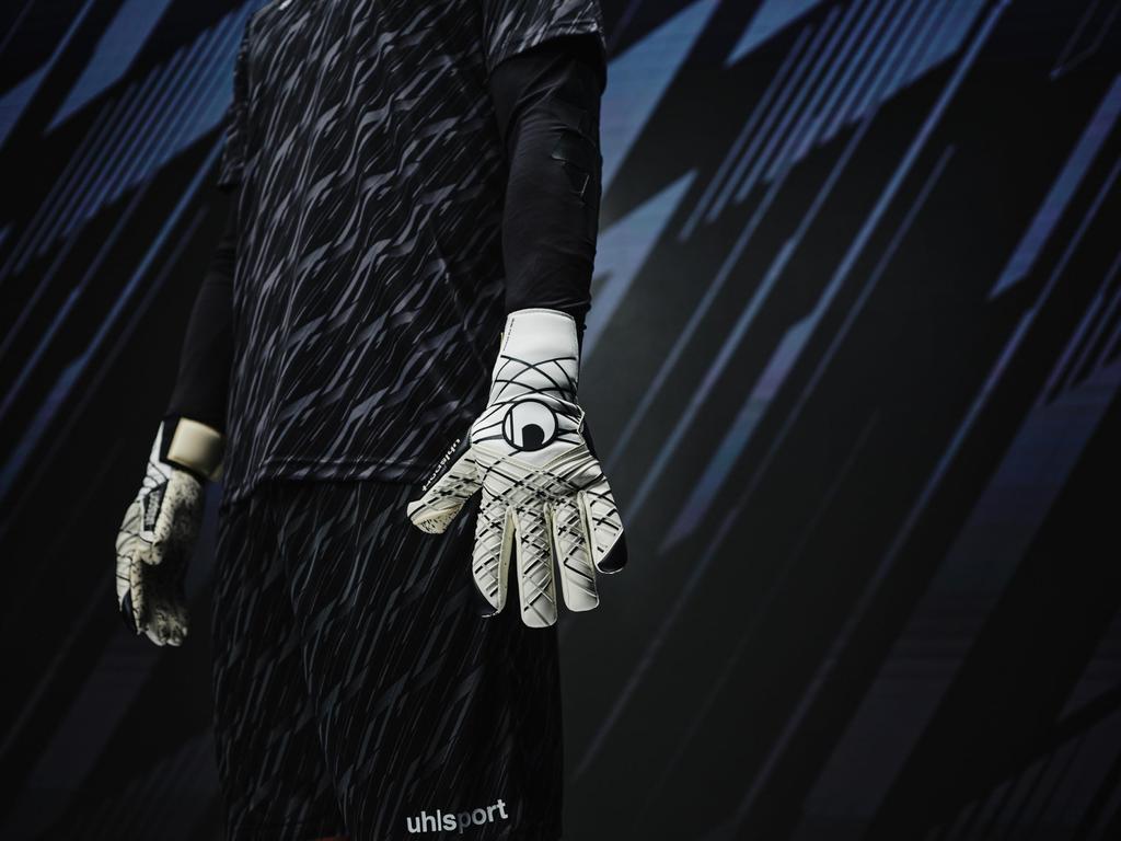 Uhlsport Match Soccer Goalkeeper Gloves Super Half Negative 1011363 01 10 Grip+
