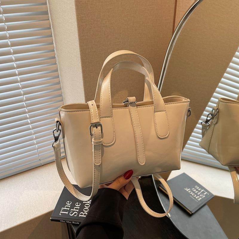 Premium Handbag Bag Women's New Trendy Fashion Shoulder Bag Popular Commuter Messenger Tote Bag