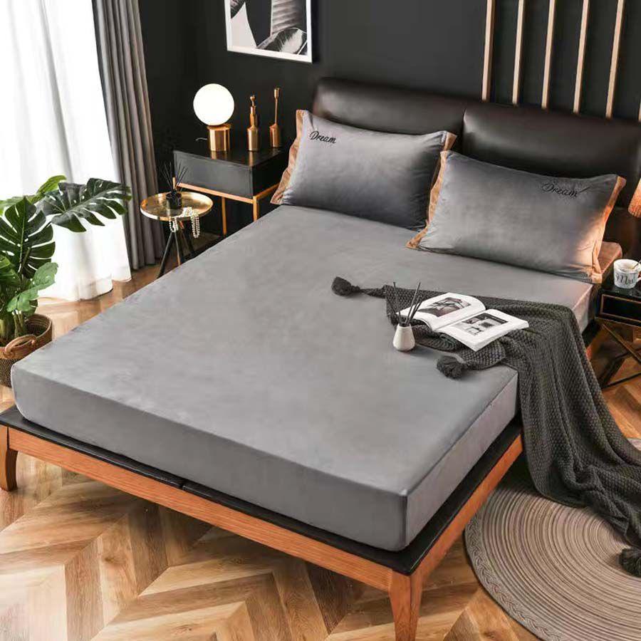 

Простыня флисовая на резинке Теплая Зимняя Удобная Бархатная Уютная Пушистая Размер Квин Кинг 90X200CM серый