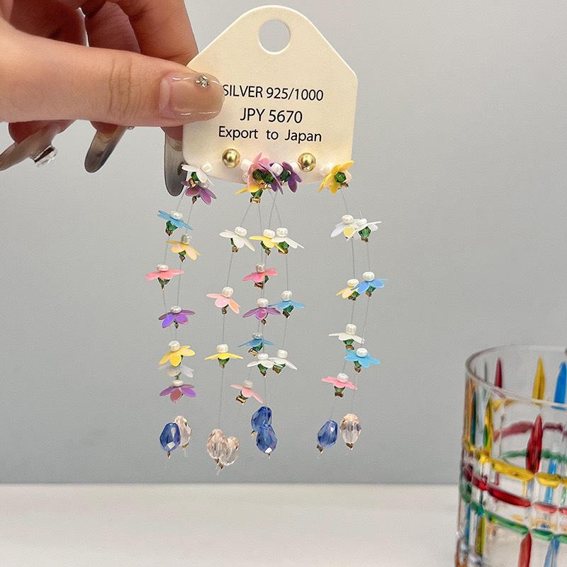 

Стеклянные серьги-кисточки с пайетками в виде цветов, свежий дизайн для весны и лета, серьги-пусеты, высококлассная модная пасторальная бижутерия