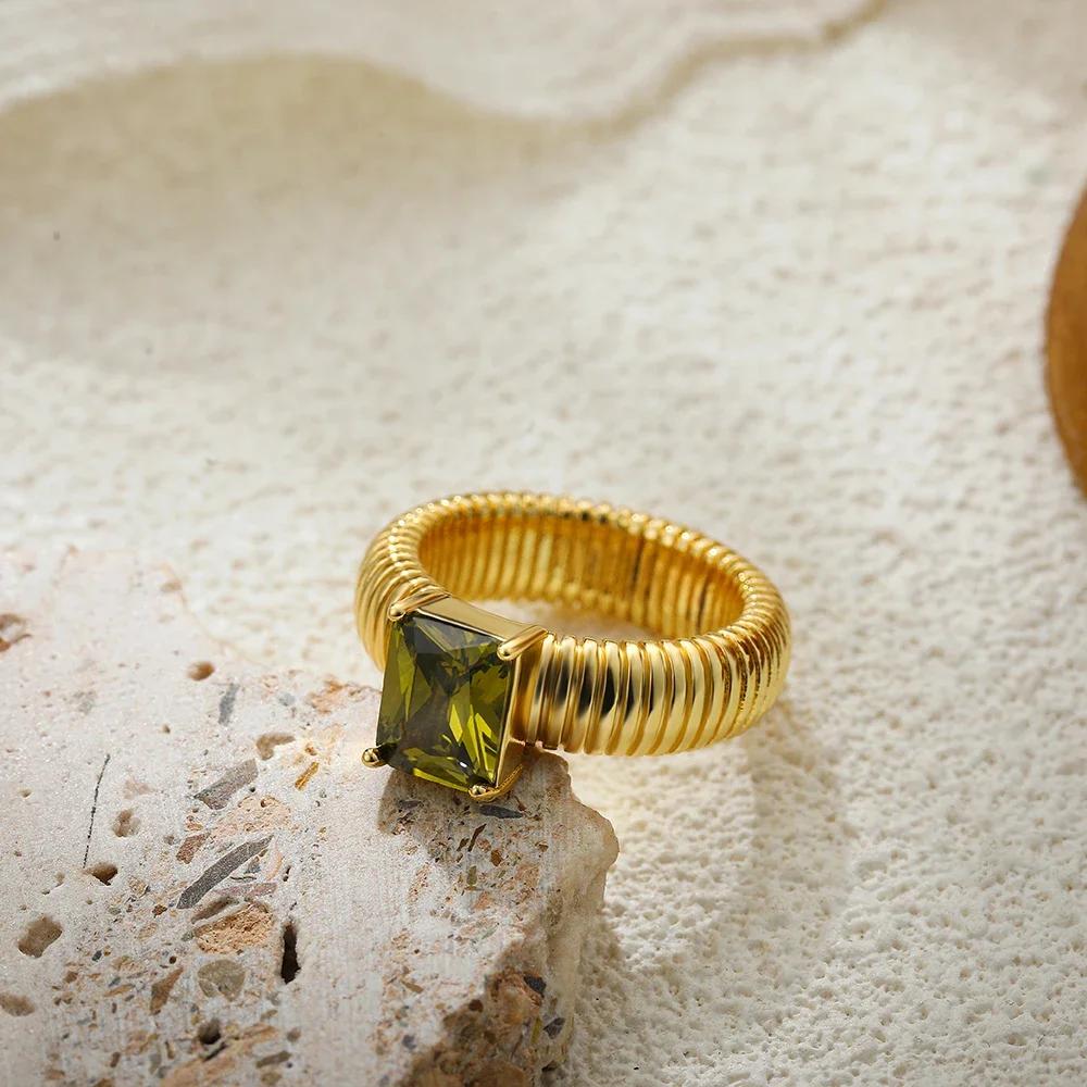 Anelli Placcati Oro 18K Impermeabili Cristallo Multicolore Texture a Strisce Chunky Anello Nuziale Quadrato Lucido Delicato Zircone Gioielli Punk