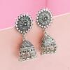 Boucles d'oreilles Pendentifs Clochette Pompon Floral Tibétain Fait Main Clous