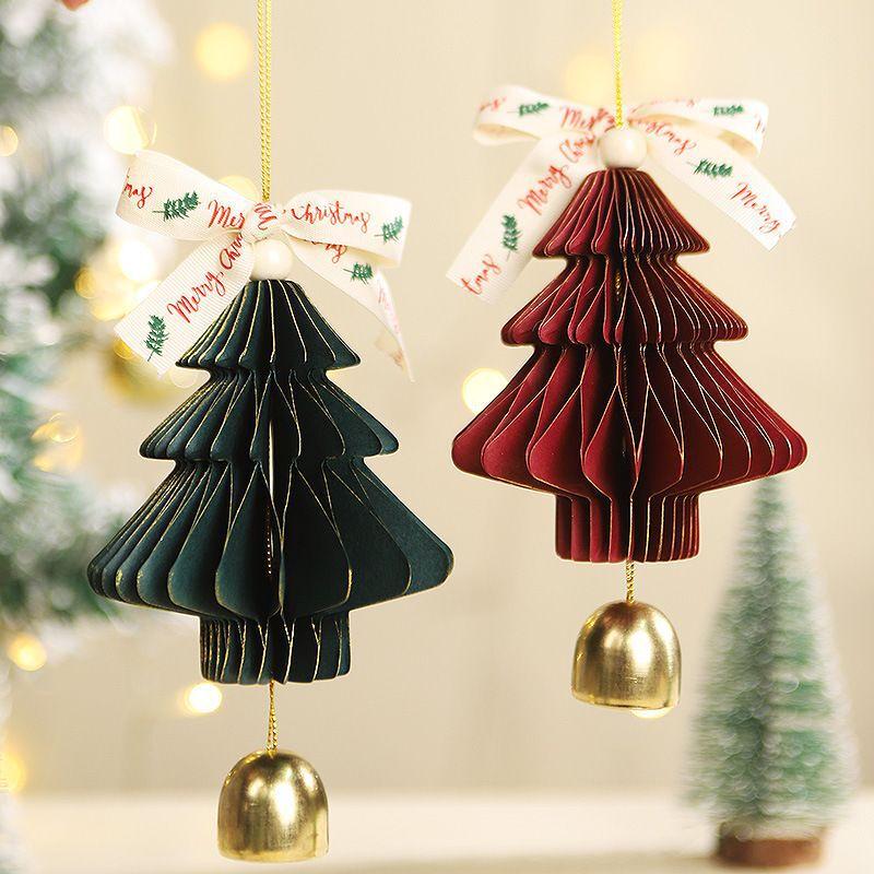 

Праздничные бумажные елочные украшения