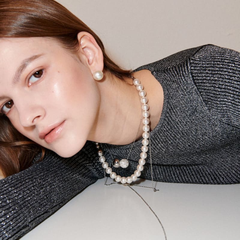 August Harmony Harmony Pearl Necklace / Silver
